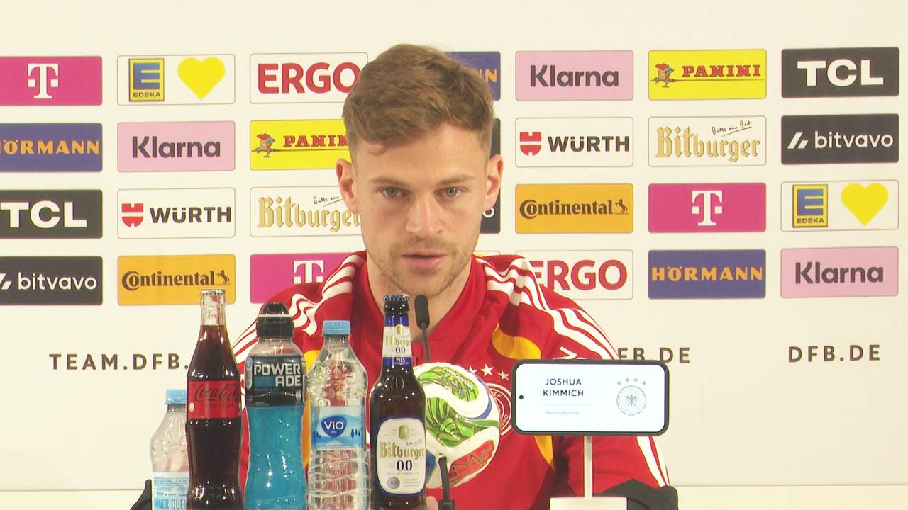 Diese Frage würdigt Kimmich mit nicht mehr als einem Wort