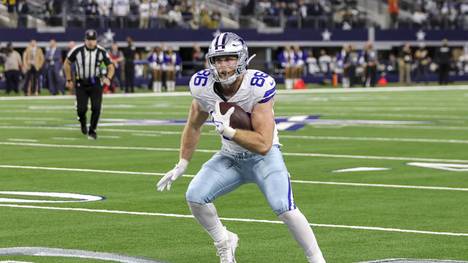 Die Dallas Cowboys müssen ihre Titel-Träume in der NFL einmal mehr begraben. Das Team liefert einen peinlichen Auftritt, zwei Superstars streiten sich.