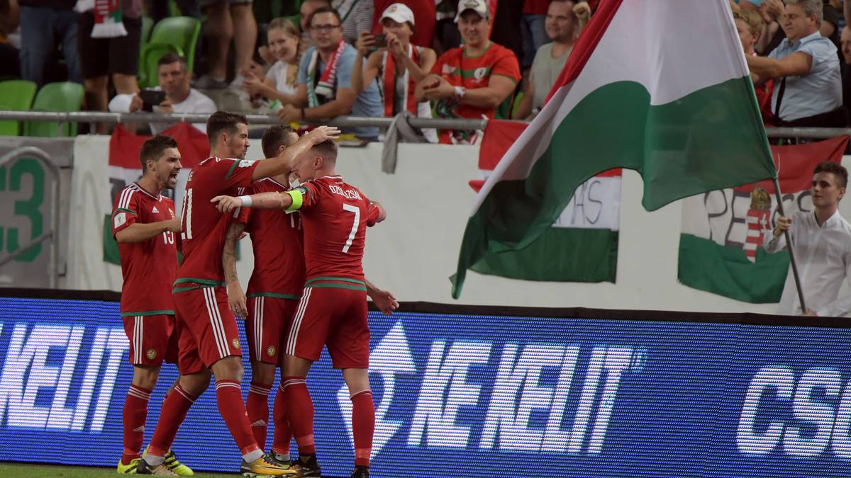 UNGARN und ASERBAIDSCHAN - Während Ungarn 2016 eine 44-jährige Abstinenz beendete, wartet Aserbaidschan noch immer auf die erste Teilnahme an einer EM. Ungarn war im Achtelfinale 2016 gegen Belgien chancenlos (0:4)