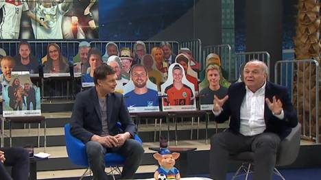 Uli Hoeneß war als scharfer Kritiker von Toni Kroos bekannt, fand teils harsche Worte für den Real-Star. Nach Kroos' DFB-Comeback überrascht der Bayern-Ehrenpräsident mit seiner Meinung.