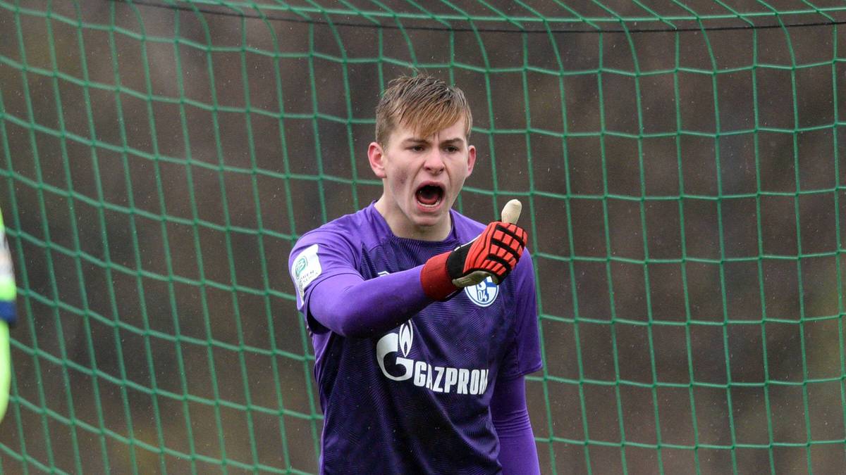 U17 - FELIX BERN WIENAND (Schalke 04, 27.6.2002): Hütet das Tor bei den B-Junioren der Knappen und hat in der laufenden Saison 31 Gegentore in 21 Partien kassiert. Immerhin fünf Mal hielt er dabei die Null