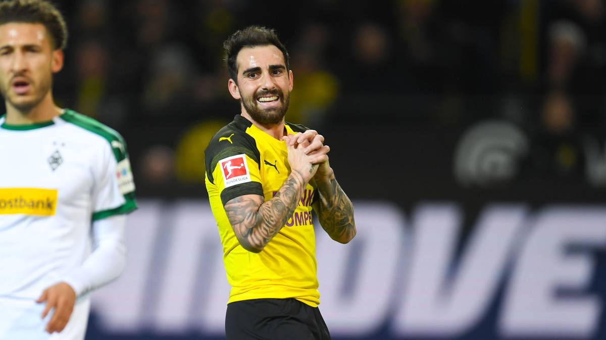 PACO ALCACER: Dortmunds bester Torschütze musste nach einer guten halben Stunde mit Oberschenkelproblemen ausgewechselt werden. Hatte seine beste Szene, als er fein auf Reus ablegte. SPORT1-NOTE: 3