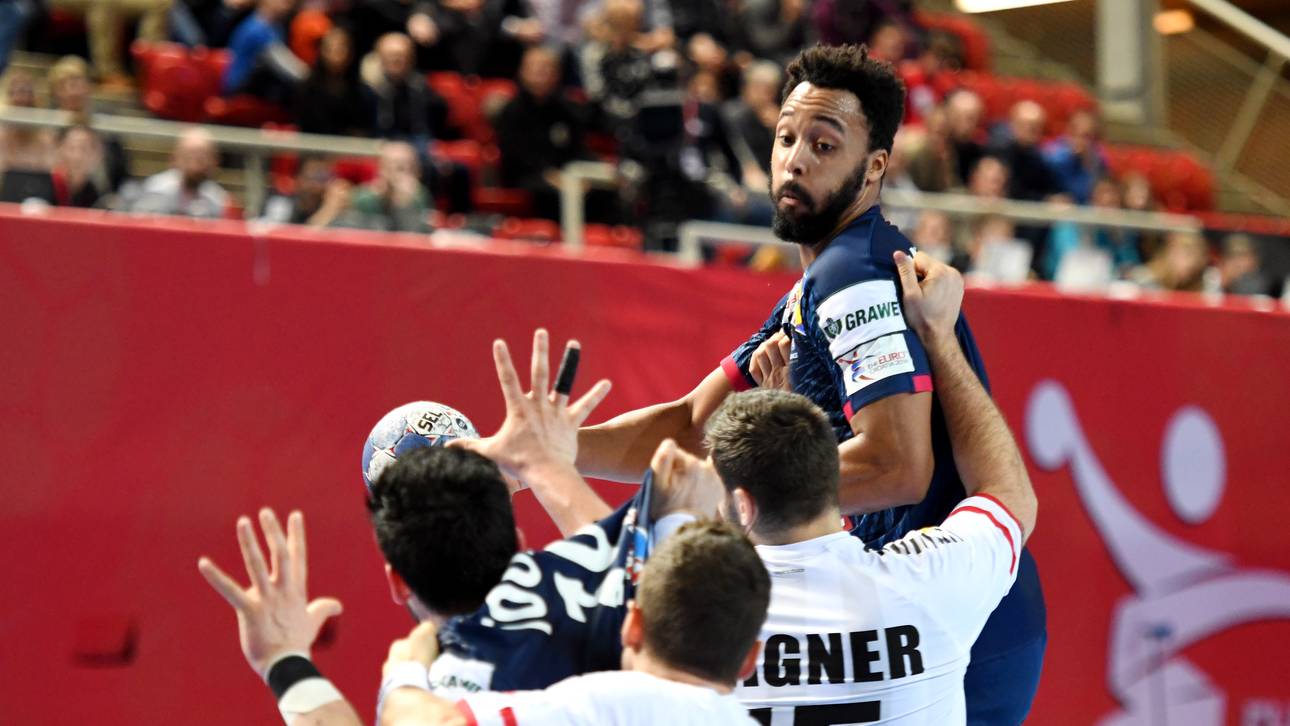 Top-Favoriten erreichen Hauptrunde