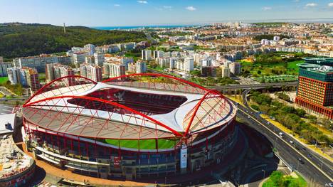 Im Estadio da Luz fand 2004 das EM-Finale statt