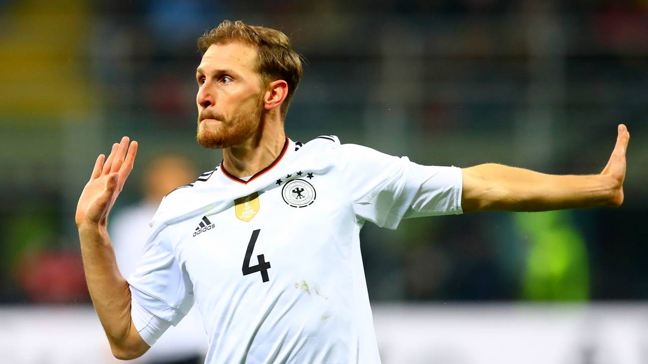 Höwedes fehlt Juve länger