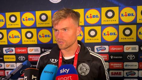 Auftakt in die WM-Qualifikation verpatzt! Das DFB-Team unterliegt in Bratislava der Slowakei. Maximilian Mittelstädt versucht nach dem Spiel, die Leistung zusammenzufassen. 