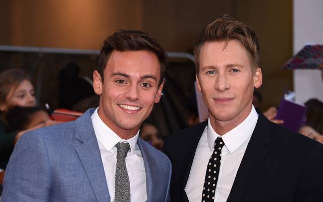 Wasserspringer Thomas Daley Verlobt Sich Mit Oscar Preistrager Dustin Lance Black