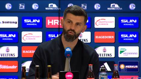 Der FC Schalke 04 verspielt gegen Hannover 96 den Sieg. Einen Einfluss darauf hat die Rote Karte gegen Edin Dzeko, wie Trainer Miron Muslic hinterher deutlich macht. Der Schalke-Coach hadert mit der Entscheidung.