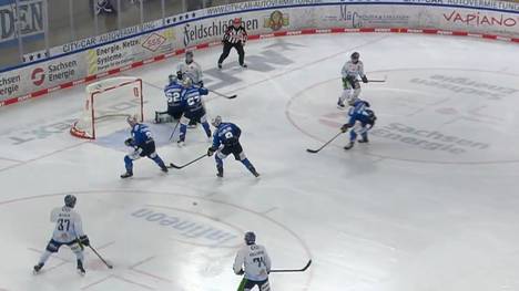 Die Highlights der Partie Dresdner Eislöwen - Straubing Tigers aus der DEL im Video. 
