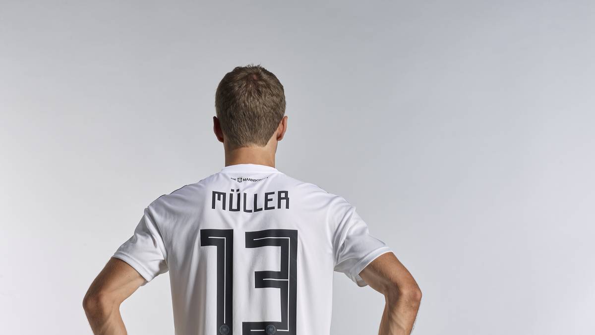 Die Schriftart wurde speziell für die WM-Trikots der von Adidas gesponserten Nation entwickelt und mit allen Verbänden sowie der FIFA abgestimmt.