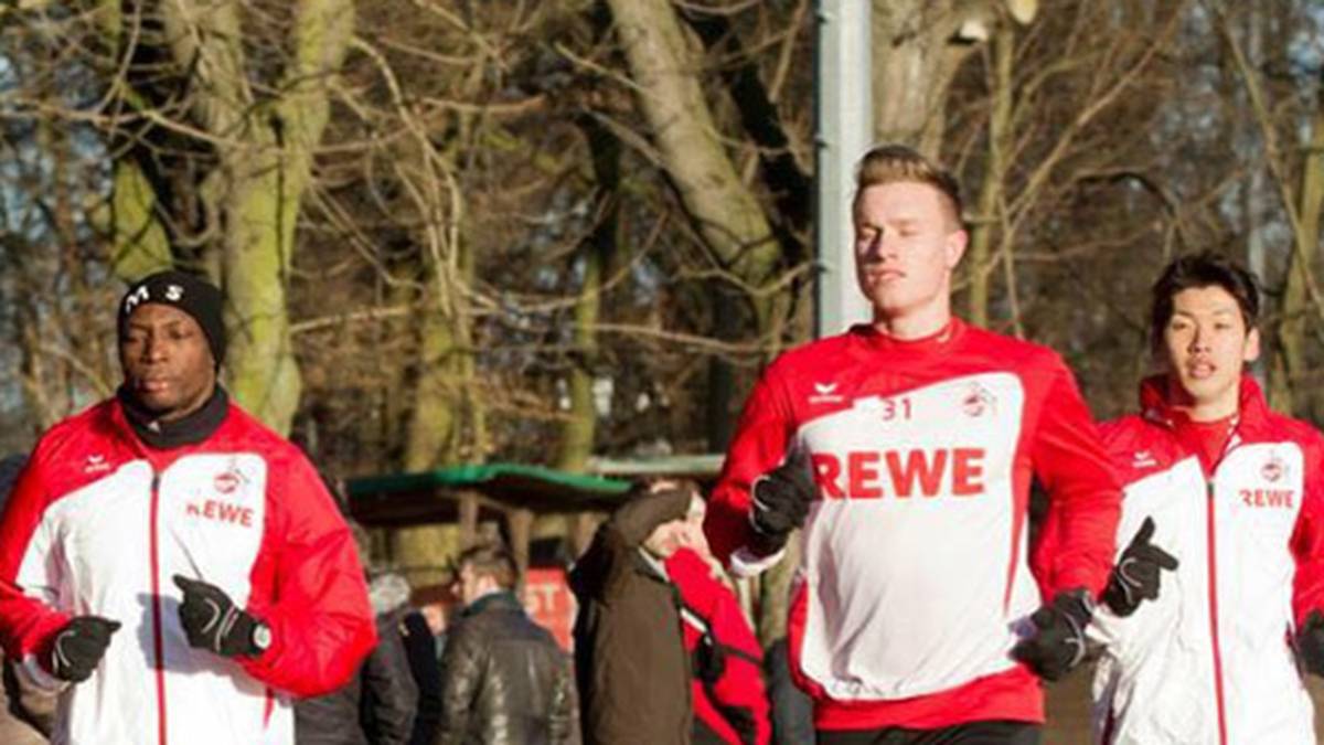 In einer anderen Gruppe gibt Yannick Gerhardt das Tempo vor. Anthony Ujah (l.) und Yuya Osako haben Probleme, dem Jungprofi zu folgen (copyright: facebook.com/ujah-anthony)