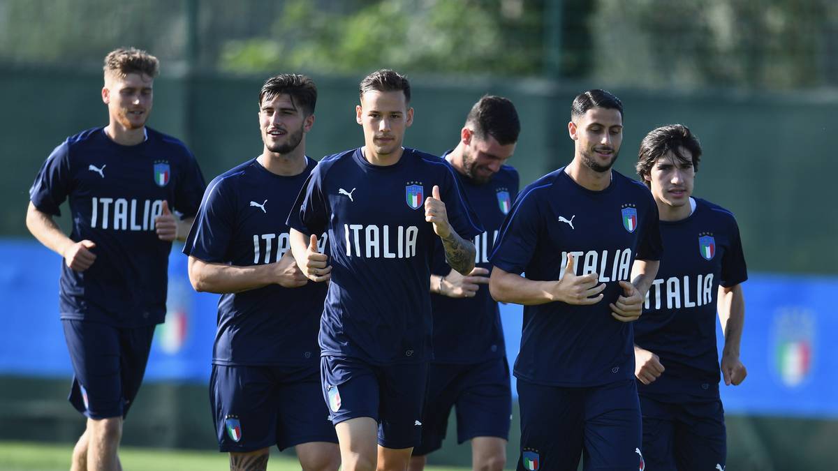 ITALIEN: Die von Luigi di Biagio trainierten Gastgeber warten seit 2004 auf einen Titel und sehen die Chance, diesmal am Ende jubeln zu dürfen - dazu müssen sie aber eine schwere Gruppe A mit Spanien und den nicht zu unterschätzenden Belgiern überstehen