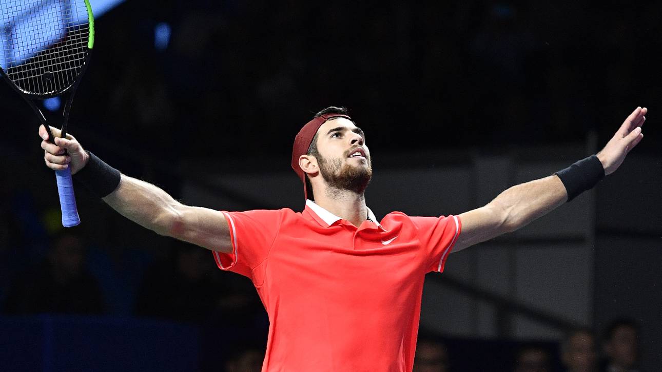 Khachanov triumphiert bei Heimspiel