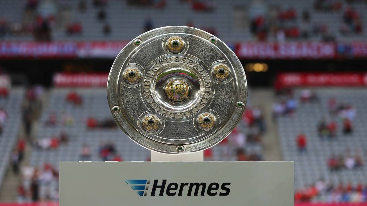 Auch das Objekt der Begirde darf natürlich nicht fehlen: Die Bayern würden die Meisterschale nur zu gerne zum vierten Mal in Folge in München behalten
