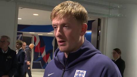 Englands Torhüter Jordan Pickford lobt nach dem 2:0-Sieg gegen Serbien die Tiefe im Kader von Trainer Thomas Tuchel. Auch mit Stars wie Jude Bellingham auf der Bank sei das Team brandgefährlich.