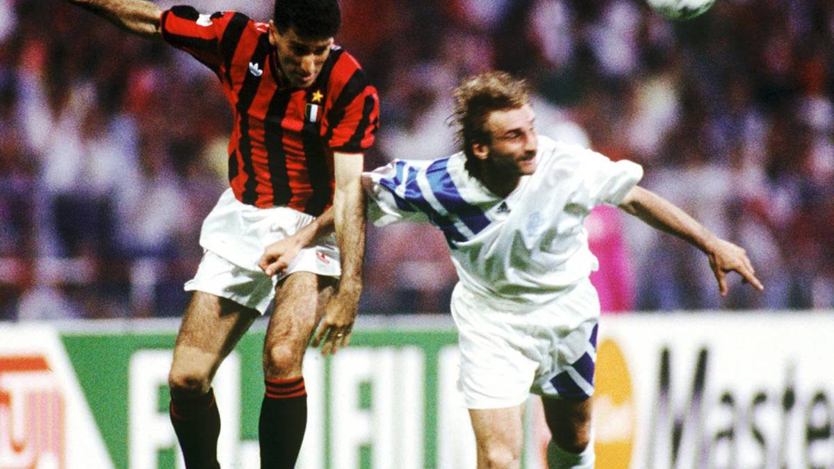 PLATZ 9: AC MAILAND - Muss sich Milan im Premierenjahr der Königsklasse 1993 noch Olympique Marseille im Finale geschlagen geben, so gewinnen die Italiener im Folgejahr mit 4:0 gegen den FC Barcelona ihren ersten von bisher drei CL-Titeln