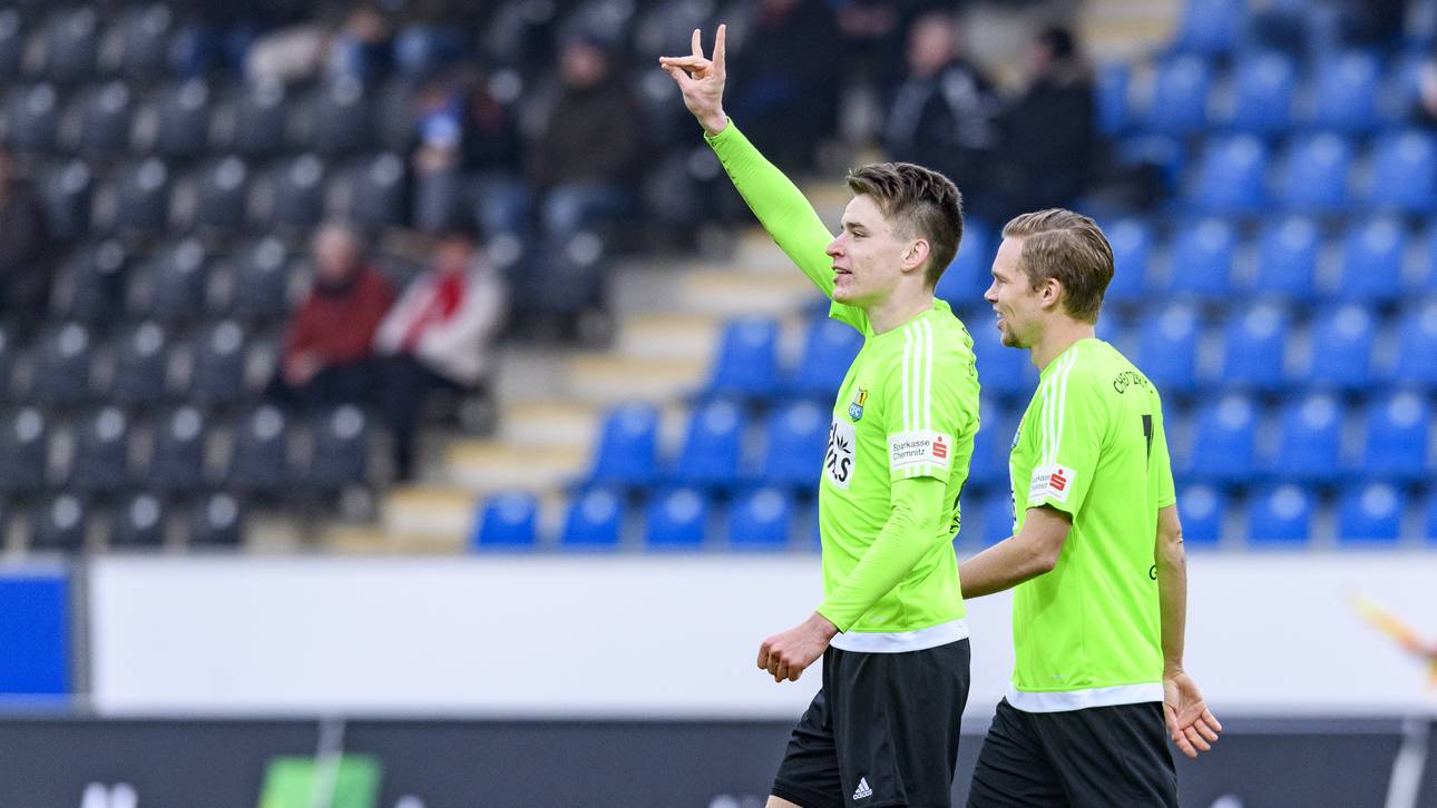 Chemnitz klettert dank Heimsieg