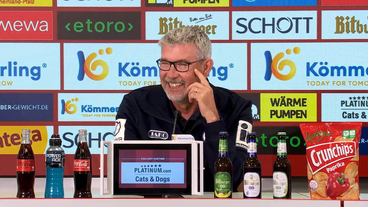“Das kostet!“: Kurioser Moment auf der Pressekonferenz