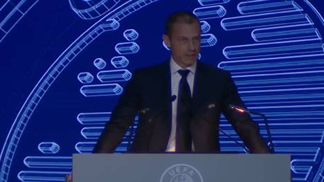 Aleksander Cerefin sprach über die "Revolution", die der Frauenfußball seit der EM 2022 erlebt hat, und kündigt mit der Verabschiedung von Mindeststandards einen weiteren Meilenstein an.