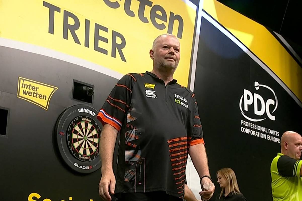 In der zweiten Runde des European Darts Matchplay kommt es zum Top-Duell zwischen Michael van Gerwen und Raymond van Barneveld - mit überraschendem Ausgang.