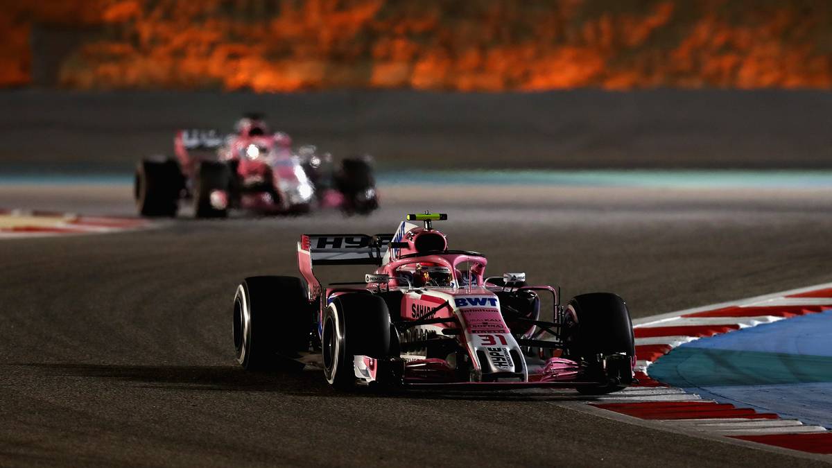 FORCE INDIA: Mit dem kleinsten Budget sind sie zweimal hintereinander Vierter bei den Konstrukteuren, 2018 ist das nicht zu verteidigen. Ein Punkt durch Platz zehn von Ocon in Bahrain nach zwei Rennen. Eine magere Ausbeute, die das Abgleiten ins Graue-Maus-Dasein befürchten lässt