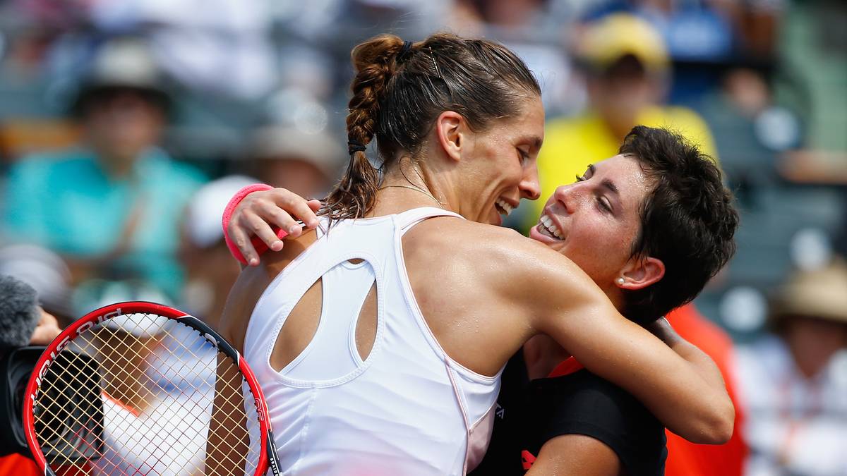 Carla Suarez Navarro (r.) trifft im Finale auf Serena Williams Andrea Petkovic