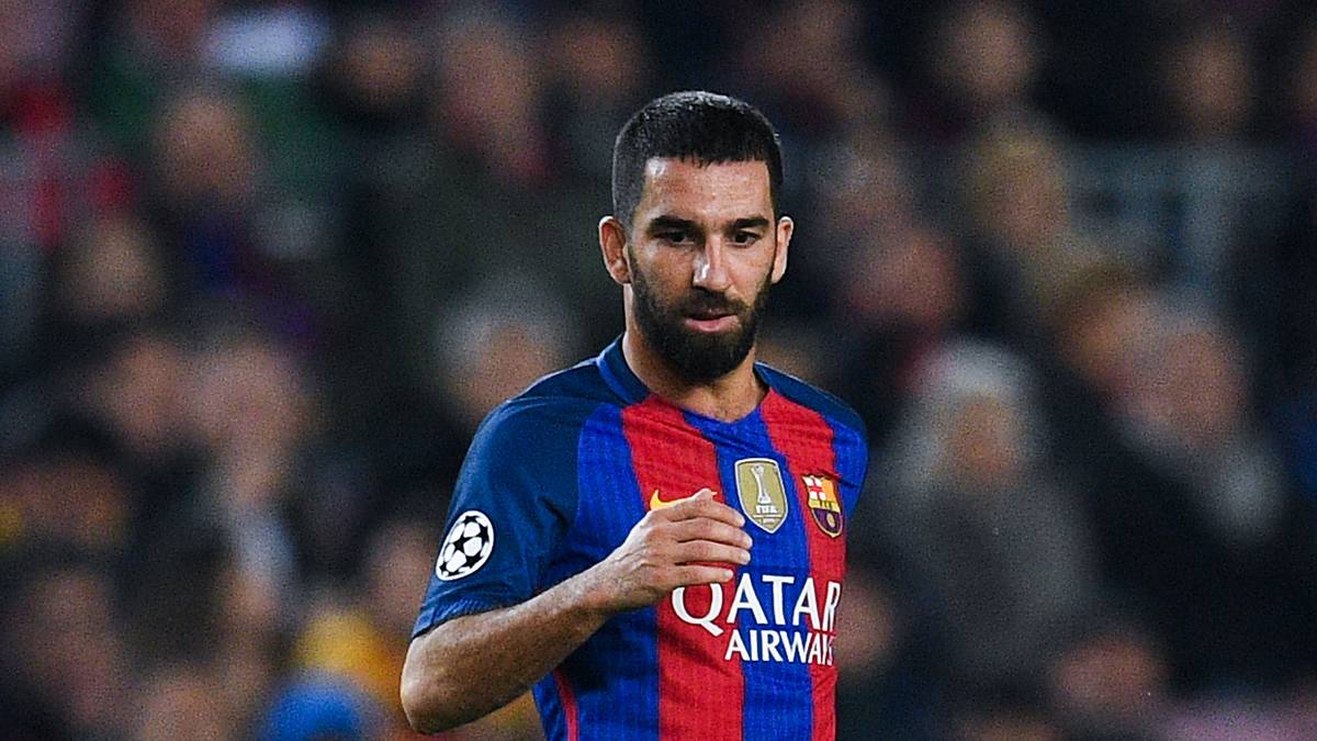 ARDA TURAN (ab 65.): Kam für Iniesta und übernahm seine Rolle nahtlos. Vergab eine große Chance - SPORT1-Note: 2