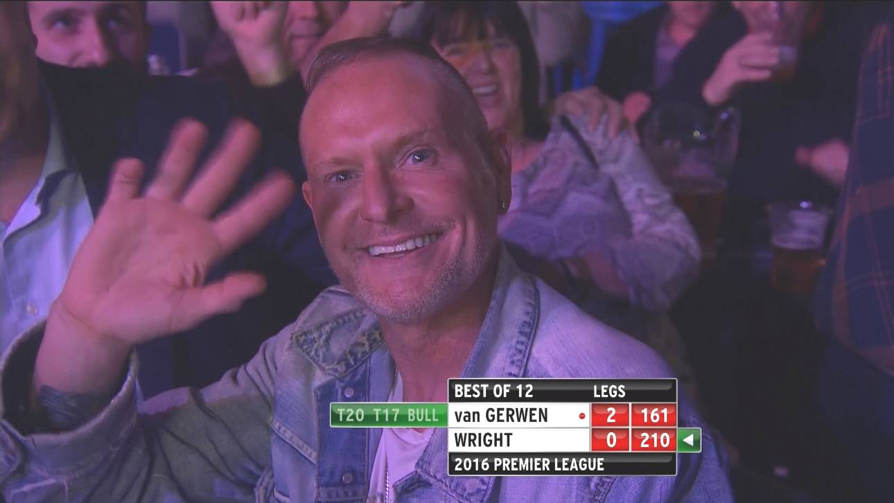 Gascoigne mischt sich unter Darts-Fans
