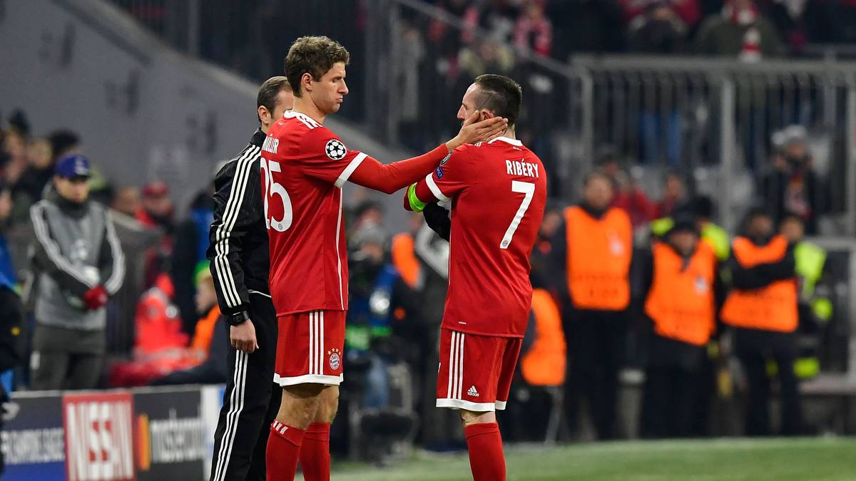 THOMAS MÜLLER (ab 67.): Musste bis zur 66. Minute warten, ehe er für Ribery ins Spiel durfte und die Kapitänsbinde vom Franzosen übernahm. Schon drei Minuten später durfte er über das 3:1 jubeln. Ansonsten unauffällig. Ohne Bewertung