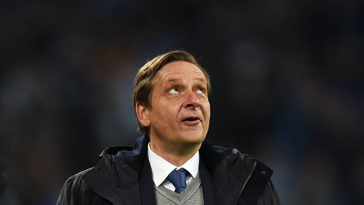 Im Gegenteil: Seit geraumer Zeit macht sich Heldt Gedanken über einen Nachfolger von Julian Draxler. Um die Schalker für die kommende Rückrunde noch konkurrenzfähiger zu machen, will er auf dem Transfermarkt shoppen gehen. Langweilig wird es dem (Noch-)Manager der Knappen bis zum Saisonende jedenfalls nicht