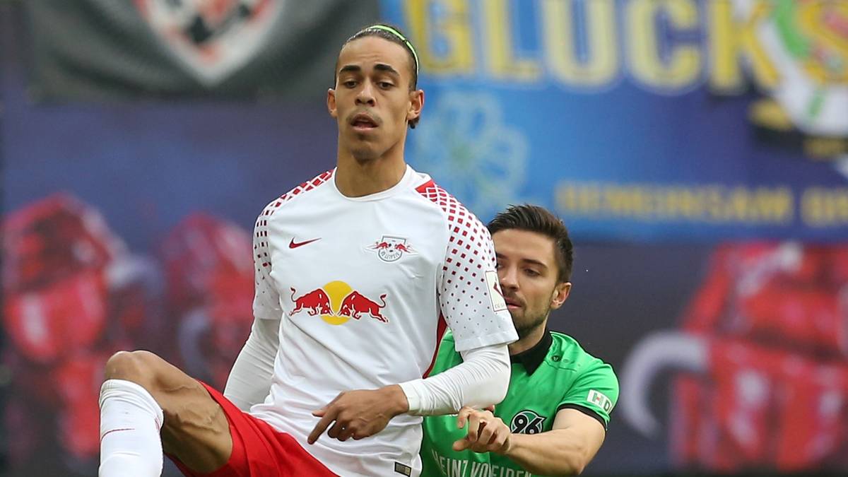 In Leipzig gleicht Yussuf Poulsen (l.) in der 70. Minute gegen Hannover aus