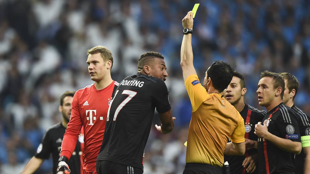 MANUEL NEUER: An Porto hatte der Keeper bisher gute Erinnerungen: 2008 glänzte er hier im Trikot von Schalke 04, hielt zwei Elfmeter.  An diesem Abend hatte der Torhüter des FC Bayern beim Elfer von Portos Routinier Ricardo Quaresma kein Glück. Hätte auch Rot sehen können, als er Jackson foulte. Nicht ohne Wackler. Unterschätzte eine Flanke von Alexis Sandro, die auf die Latte krachte: SPORT1-Note: 4