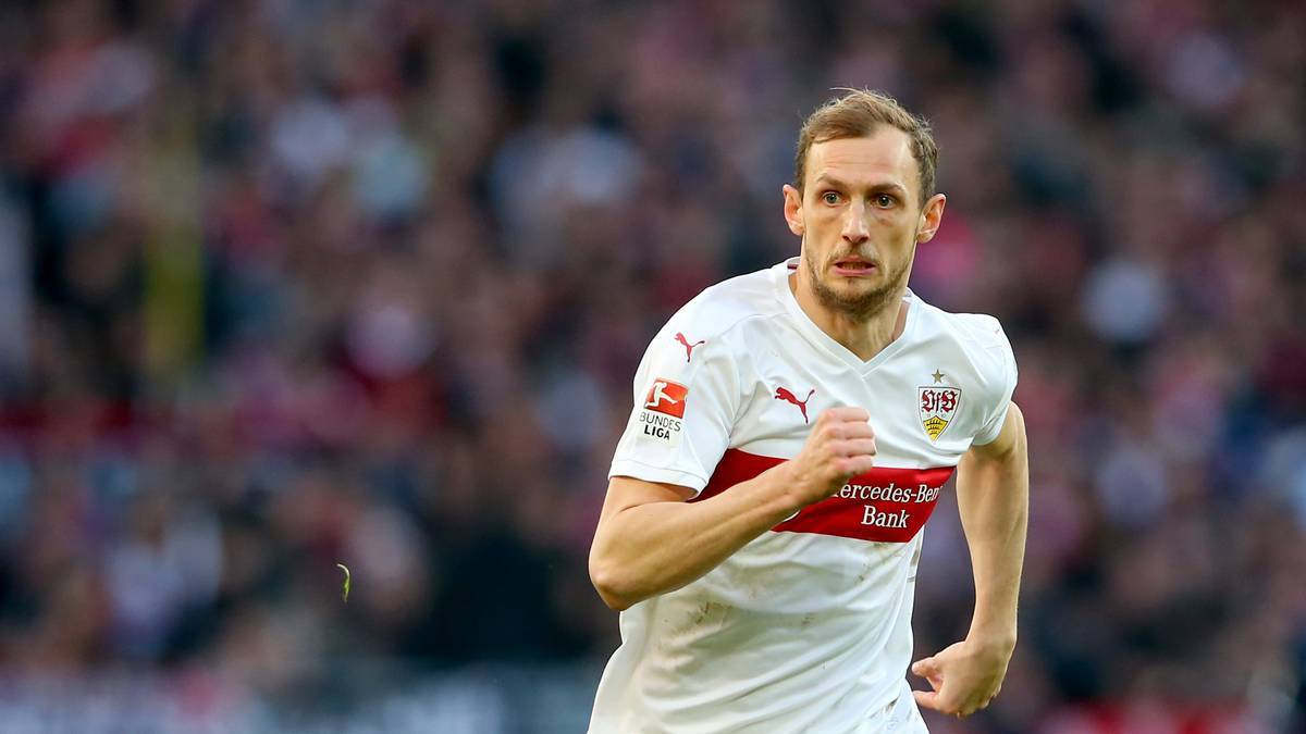 Beim FC Bayern in der Jugend ausgebildet, spielte Niedermeier für den VfB Stuttgart und den SC Freiburg. Nach seinem Abenteuer in Australien sucht der Oberbayer nach einem neuen Verein.