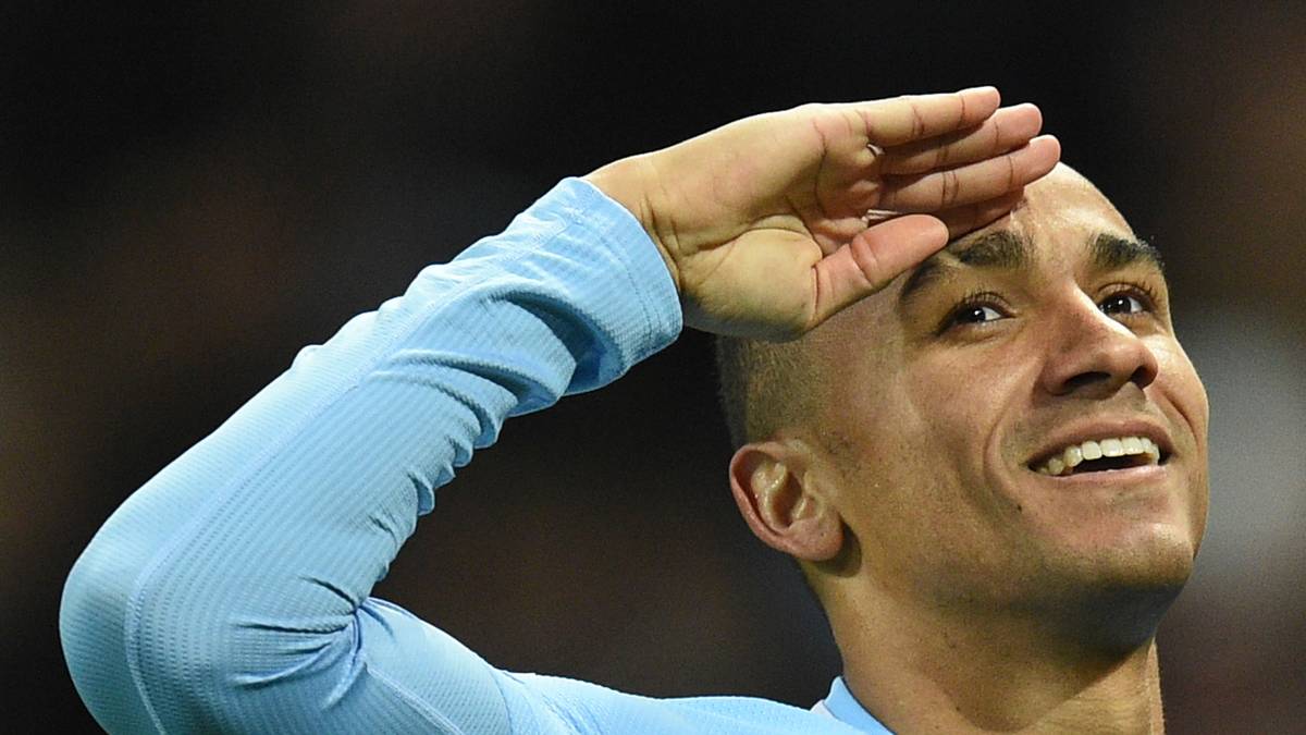 AUßENVERTEIDIGER - DANILO (MANCHESTER CITY)