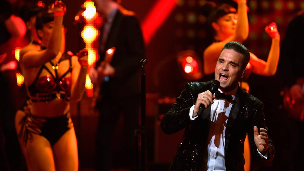 Auf der Bühne sorgt anschließend Robbie Williams für die gute Laune
