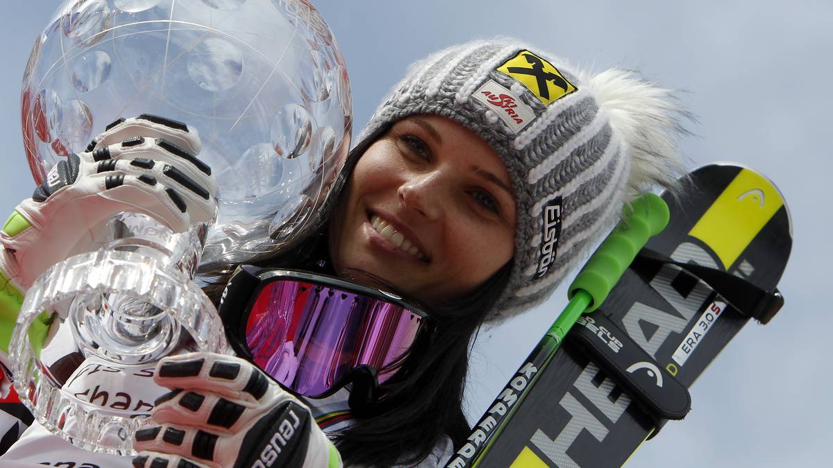 Doch ihre Erfolgsserie reißt auch in der vergangenen Saison nicht ab. Erneut gewinnt sie nach ihren WM-Titeln in Vail/Beaver Creek den Gesamt-Weltcup