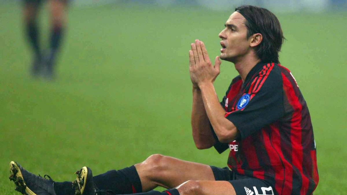 PLATZ 19: Filippo Inzaghi - ein Name, den vor allem die Fans des FC Bayern noch in schlechter Erinnerung haben. Zur Saison 2001/02 wechselte der Stürmer für 37 Millionen Euro von Juventus Turin zum AC Milan (Alle Ablösesummen: transfermarkt.de)