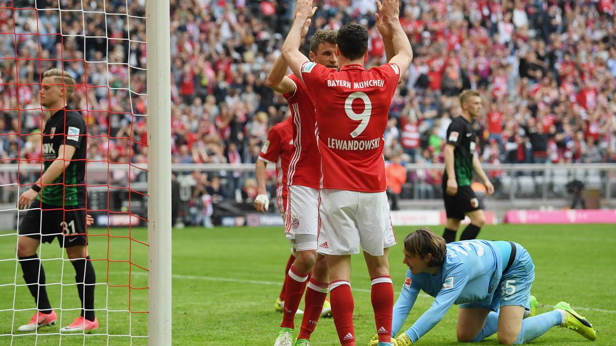 Lewandowski hat noch nicht genug. In der 79. Minute erzielt er das 5:0. Damit hat er nun schon 16 Mal gegen Augsburg getroffen (sieben Mal für Dortmund, neun Mal für Bayern)