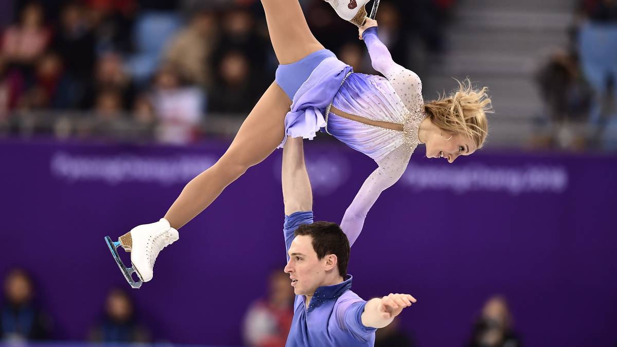 Aljona Savchenko und Bruno Massot holen im Paarlauf historisches Gold. Kein Wunder, bei solchen Hebefiguren