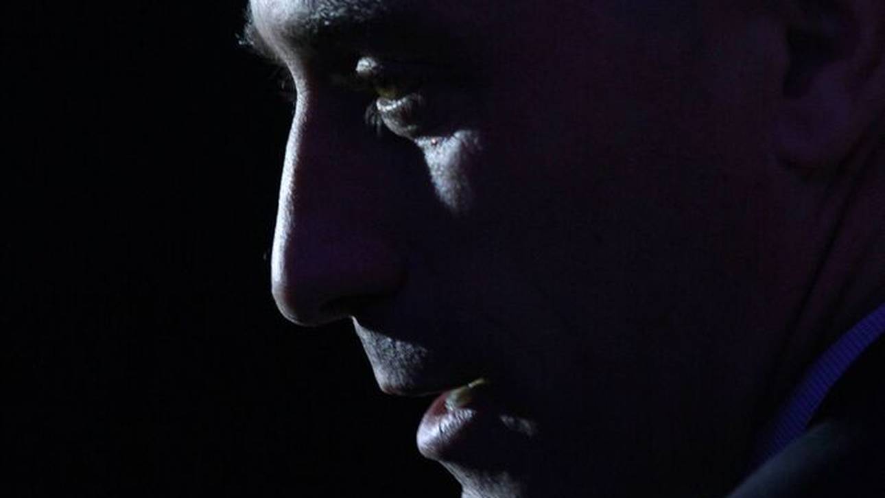 Er lebt in einer verkehrten Welt