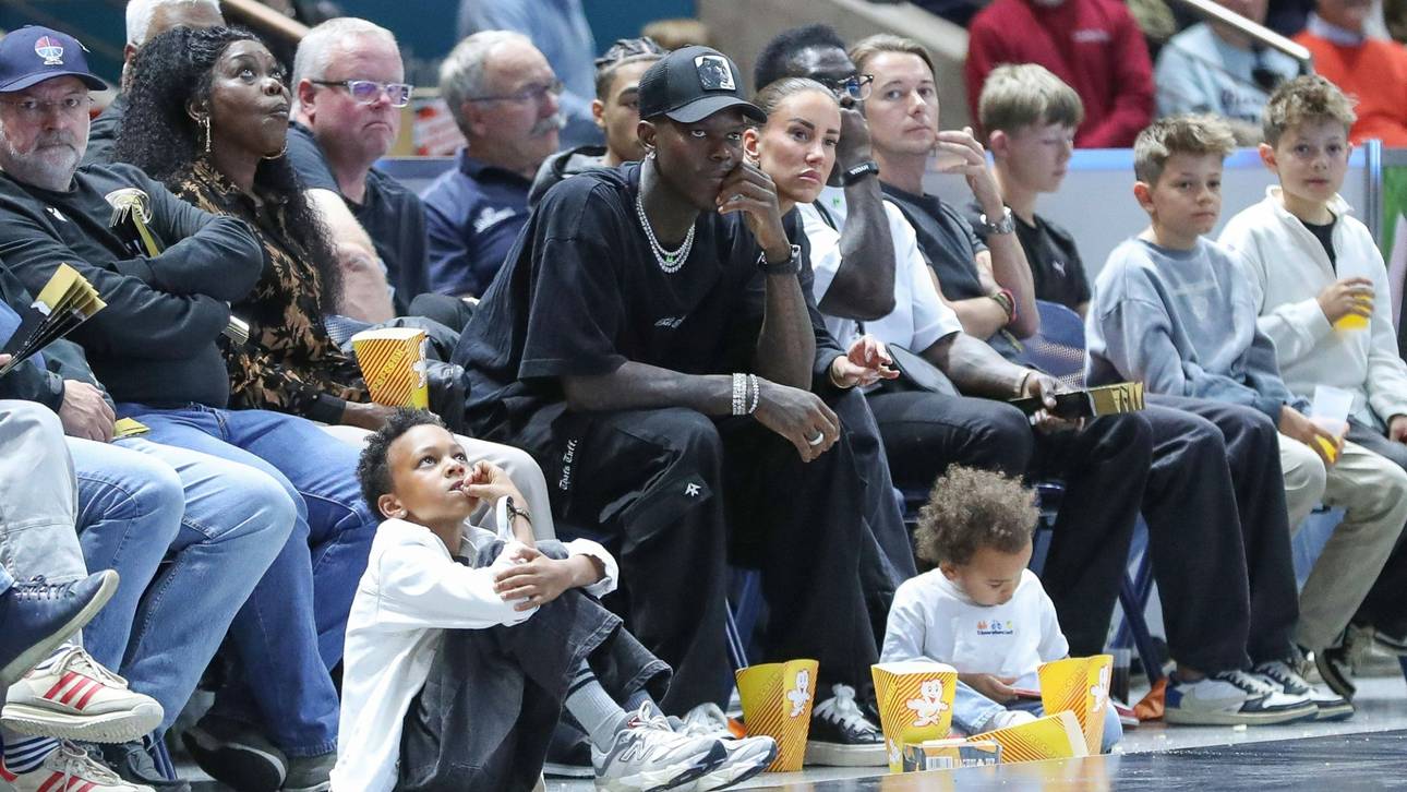 Schröder sieht Löwen-Klatsche