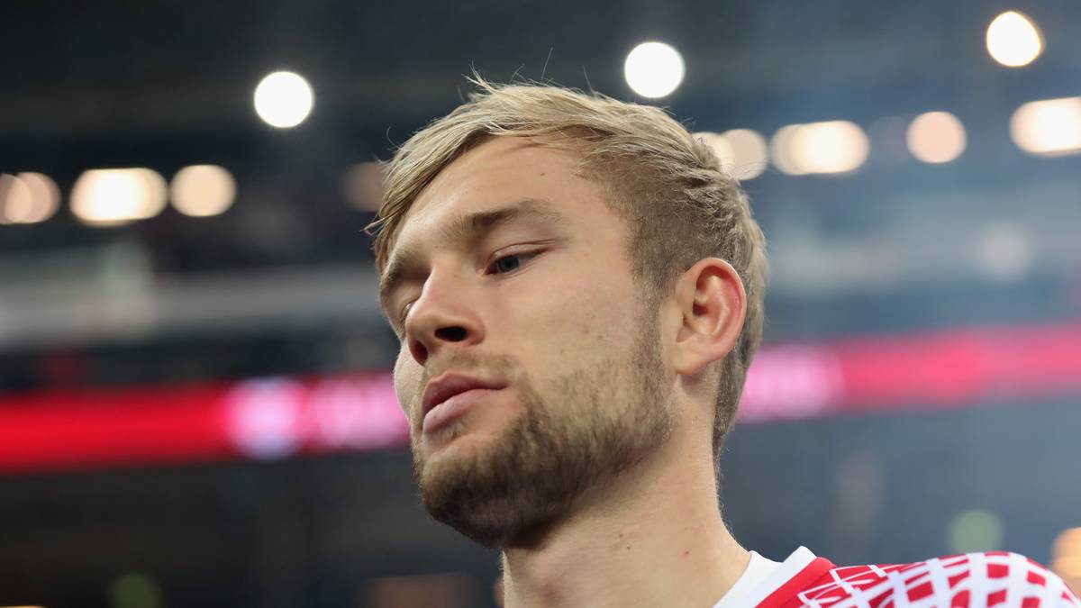 KONRAD LAIMER: Auf seiner rechten Seite durch Zielinski häufig in Defensiv-Aufgaben verwickelt, löste diese zuverlässig. Hätte bei seinem Vorstoß in den gegnerischen Strafraum durchaus einen Elfmeter bekommen können (28.), gute Zweikampfquote (68 Prozent) – SPORT1-Note: 2,5