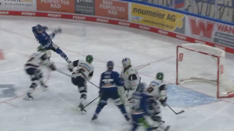 Zum Auftakt in die Viertelfinal-Serie der DEL-Playoffs verpassen die Straubing Tigers den Eisbären Berlin eine heftige Abreibung. Schon in den ersten zwei Minuten kommt es für den Meister knüppeldick.