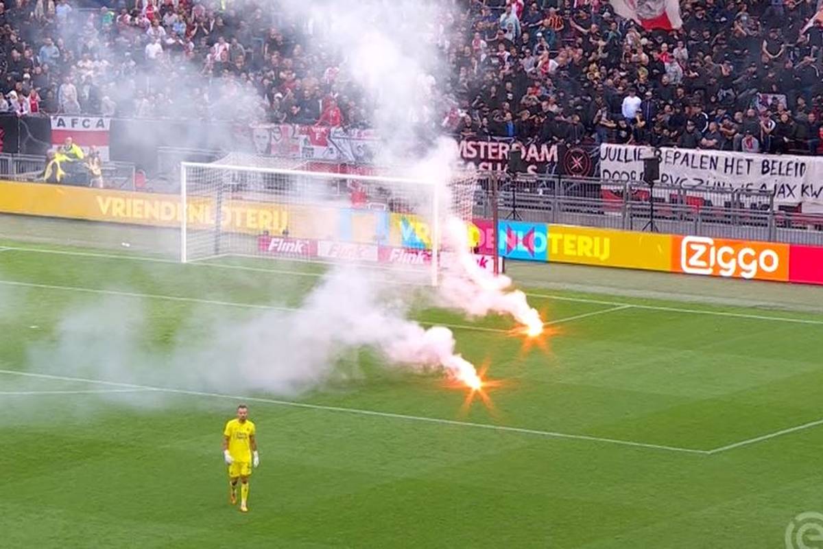 Im niederländischen Klassiker führt Feyenoord Ajax Amsterdam eine Halbzeit lang vor. Dann sorgen die Ajax-Fans nach mehreren Unterbrechungen für einen Spielabbruch.