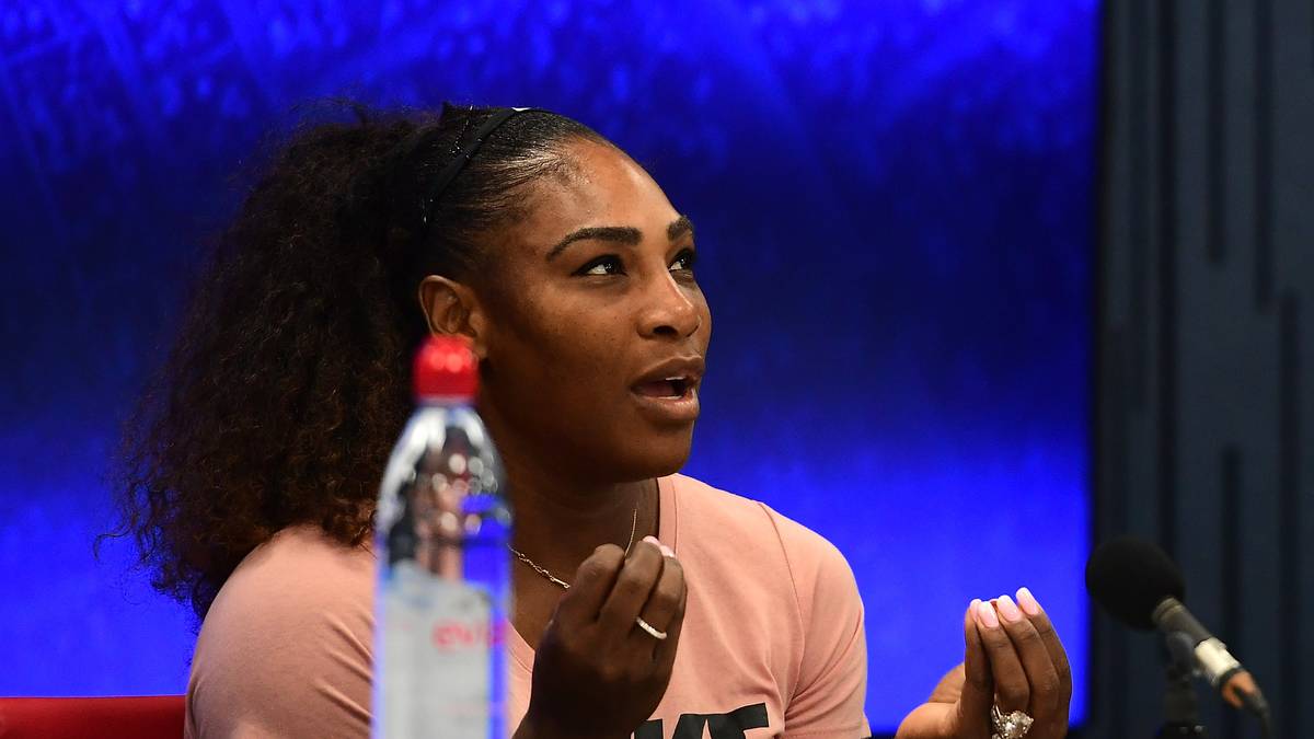 Obwohl ihr Trainer das Coaching zugegeben hatte, blieb Williams bei der Pressekonferenz bei ihrer Darstellung. "Ich habe andere Männer gesehen, die andere Dinge zu anderen Schiedsrichtern gesagt haben", erklärte sie. "Ich habe ihn als Dieb bezeichnet, weil er mir ein Spiel weggenommen hat, das fühlt sich für mich sexistisch an. Einem Mann hätte er dafür nie ein Spiel weggenommen"