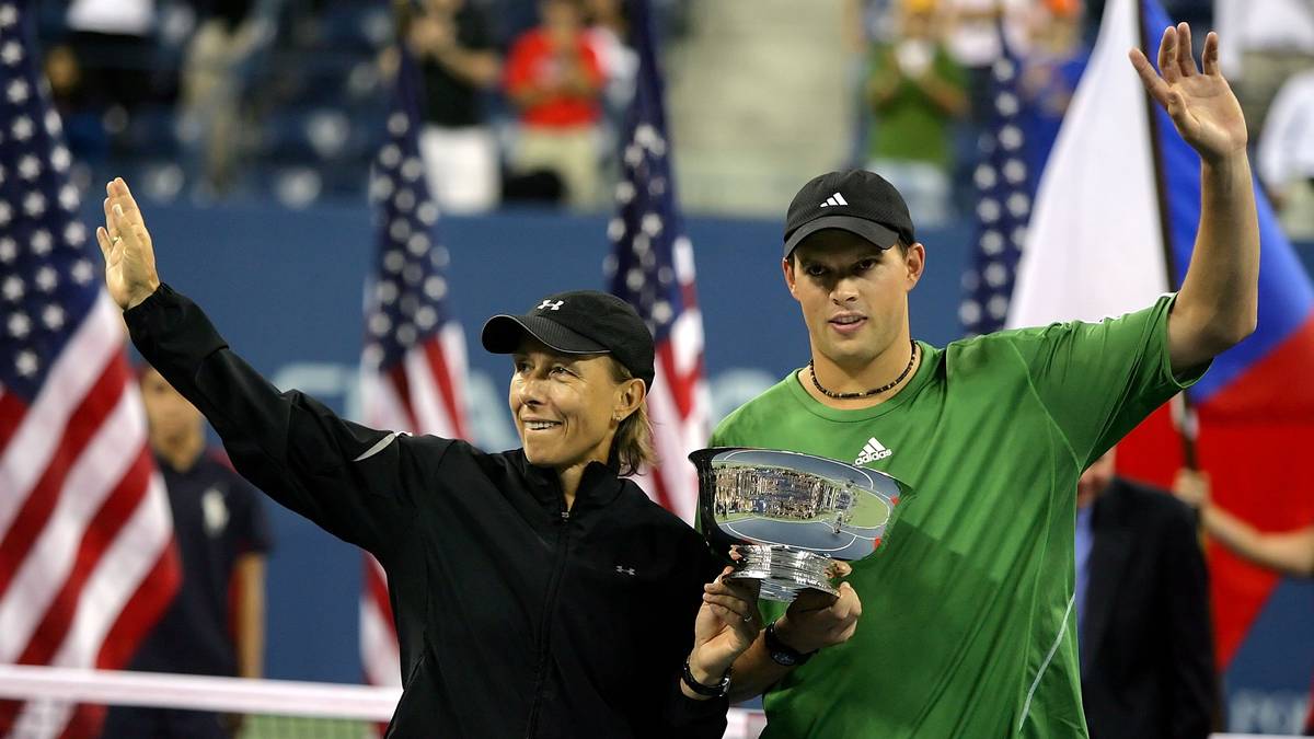 Mit 49 Jahren gewinnt sie bei den US Open 2006 im Mixed ihren letzten Grand-Slam-Titel zusammen mit Bob Bryan