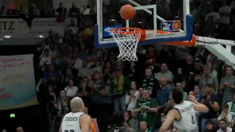 Die BBL-Highlights der Partie VET-CONCEPT Gladiators Trier - Basketball Löwen Braunschweig im Video. 