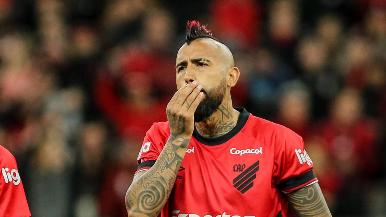 Nach Kommentar über Robert Enke: Arturo Vidal reagiert auf Shirtstorm