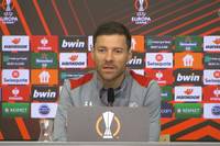 Leverkusen-Trainer Xabi Alonso spricht vor dem Europa-League-Achtelfinalhinspiel gegen Qarabag Agdam über die Ziele der Werkself in jenem Wettbewerb.