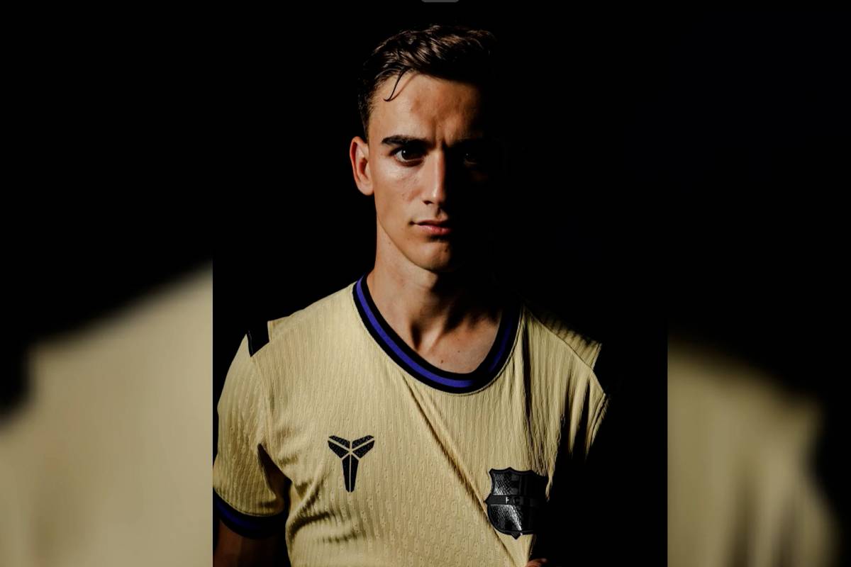Im zweiten Trikot des FC Barcelona zollen die Katalanen in Form von einem besonderen Detail einer NBA-Legende Tribut. 